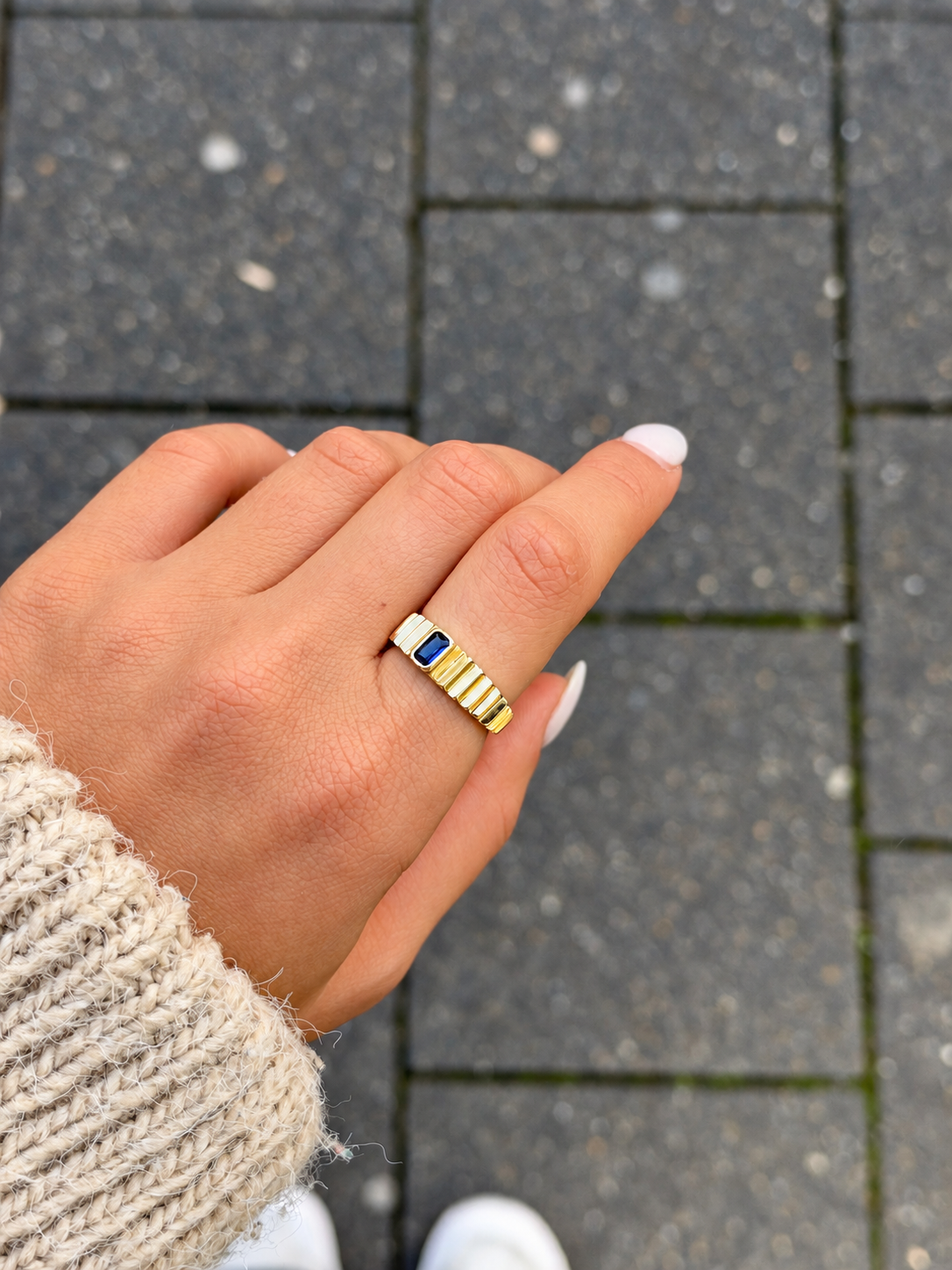 Goldring Mira aus 585er Gold