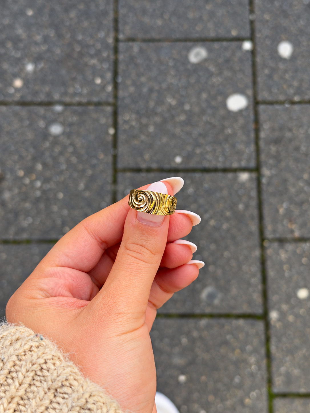 Goldring Amara aus 585er Gold – Ansicht 2